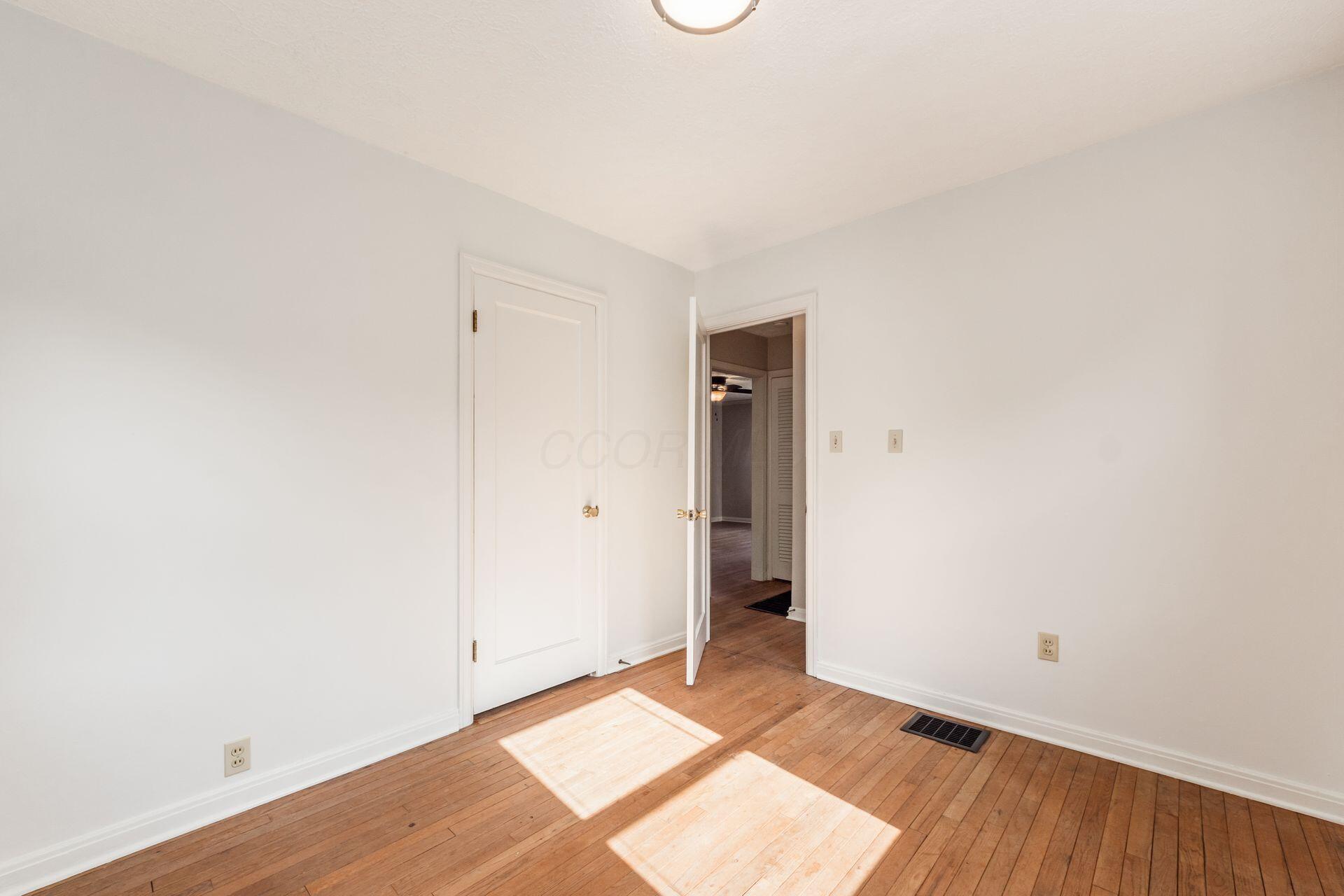 481 Chatham Road Columbus, OH 43214 - Photo 21 of 44 Bedroom