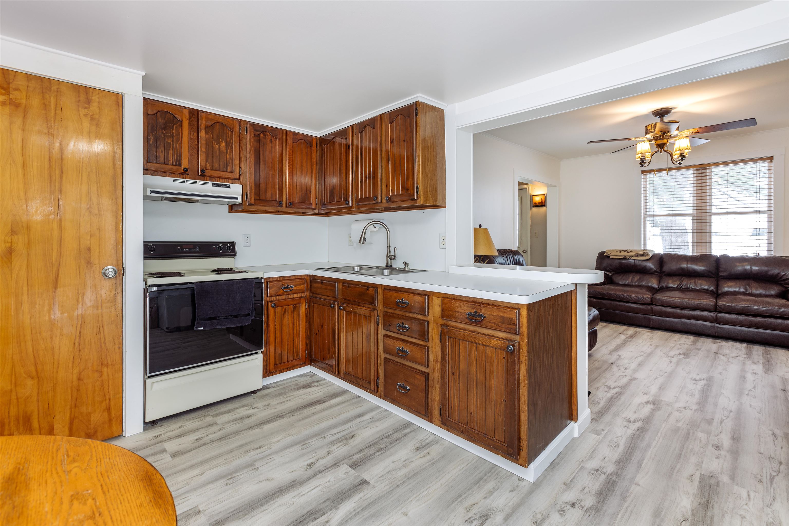 618 North Finn Road Bay City, MI 48708 - Photo 4 of 52