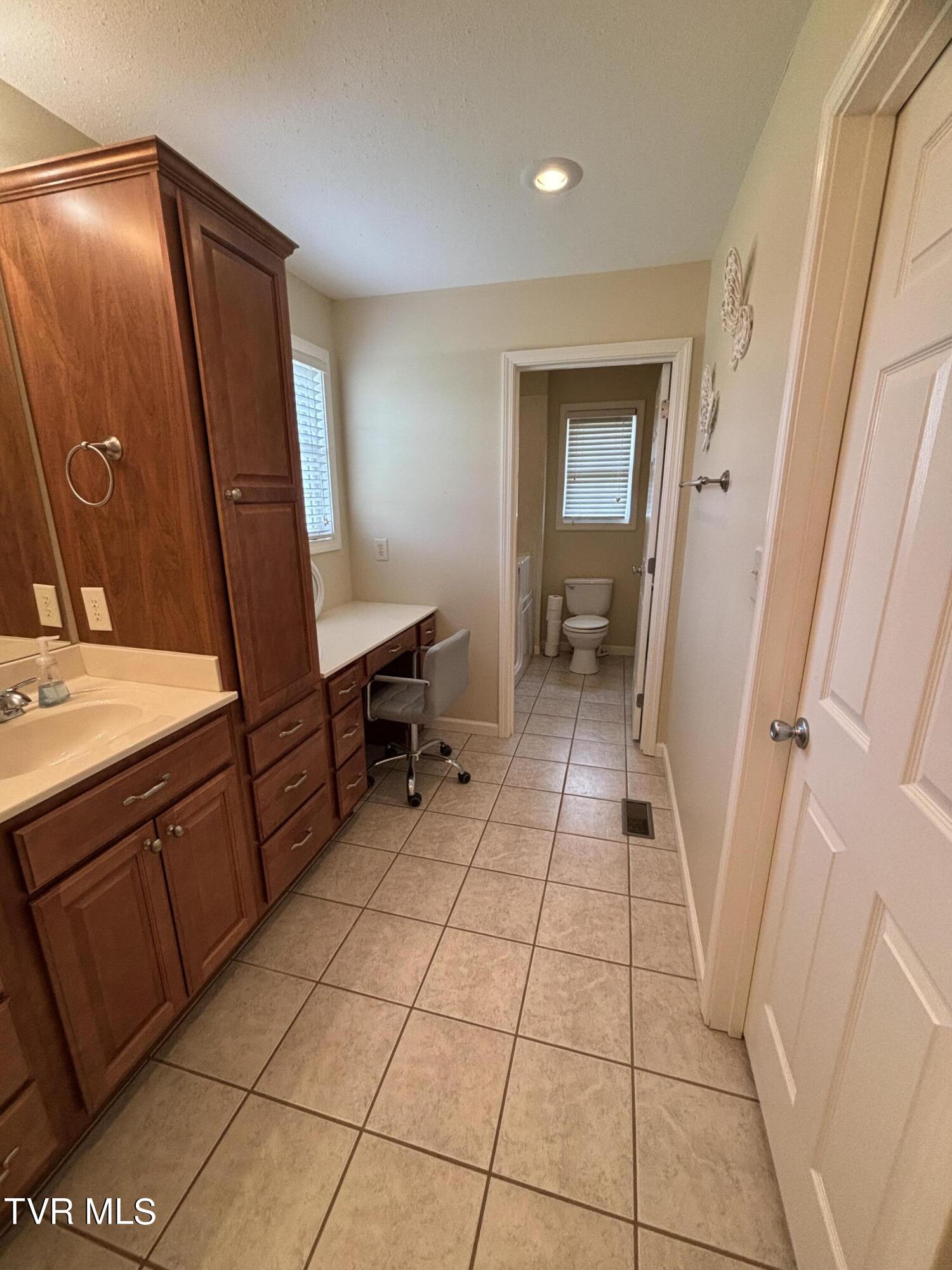 210 Whispering Ridges Road Greeneville, TN 37743 - Photo 14 of 27 Primary Bathroom