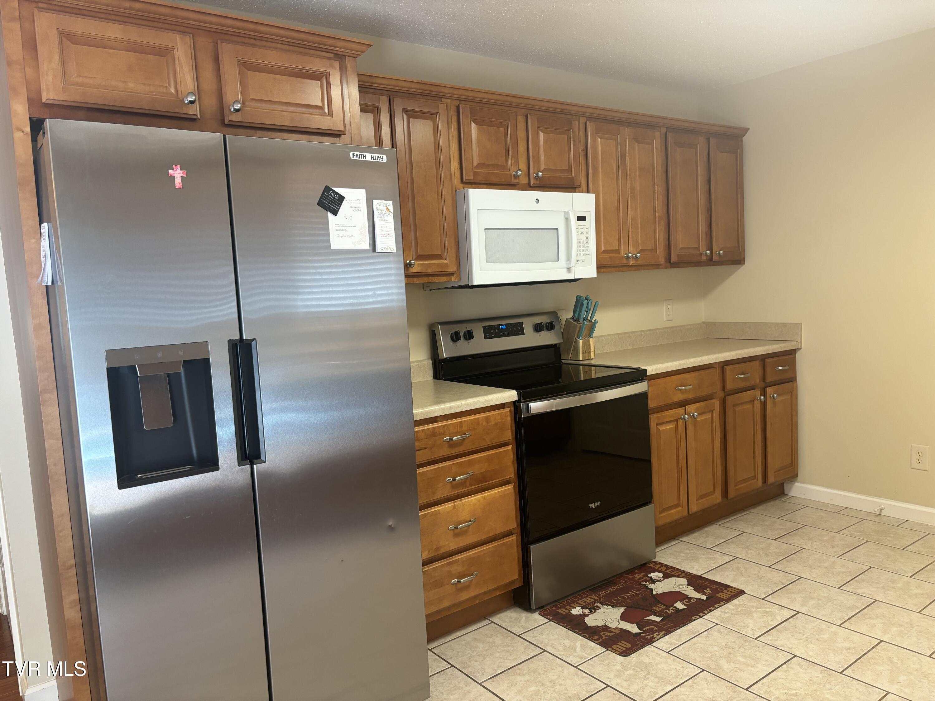 210 Whispering Ridges Road Greeneville, TN 37743 - Photo 7 of 27 Kitchen