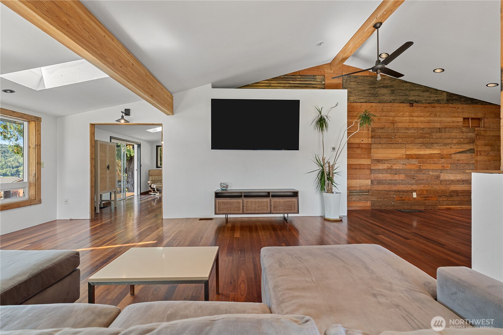 18092 Montborne Road Mount Vernon, WA 98274 - Photo 10 of 40 Gallery Image 10
