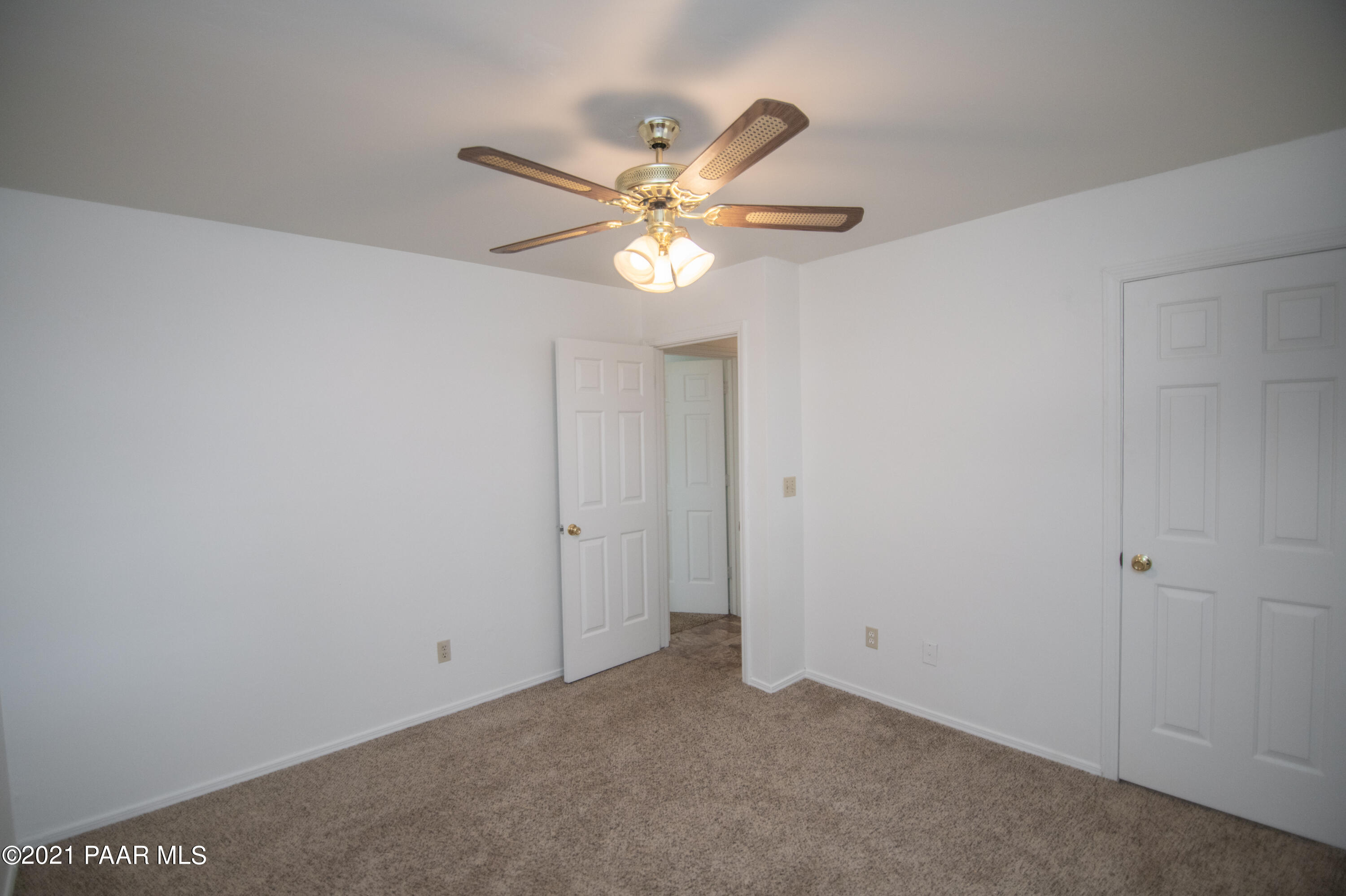 5640 North Long Rifle Road Prescott Valley, AZ 86314 - Photo 16 of 31 DSC_3575