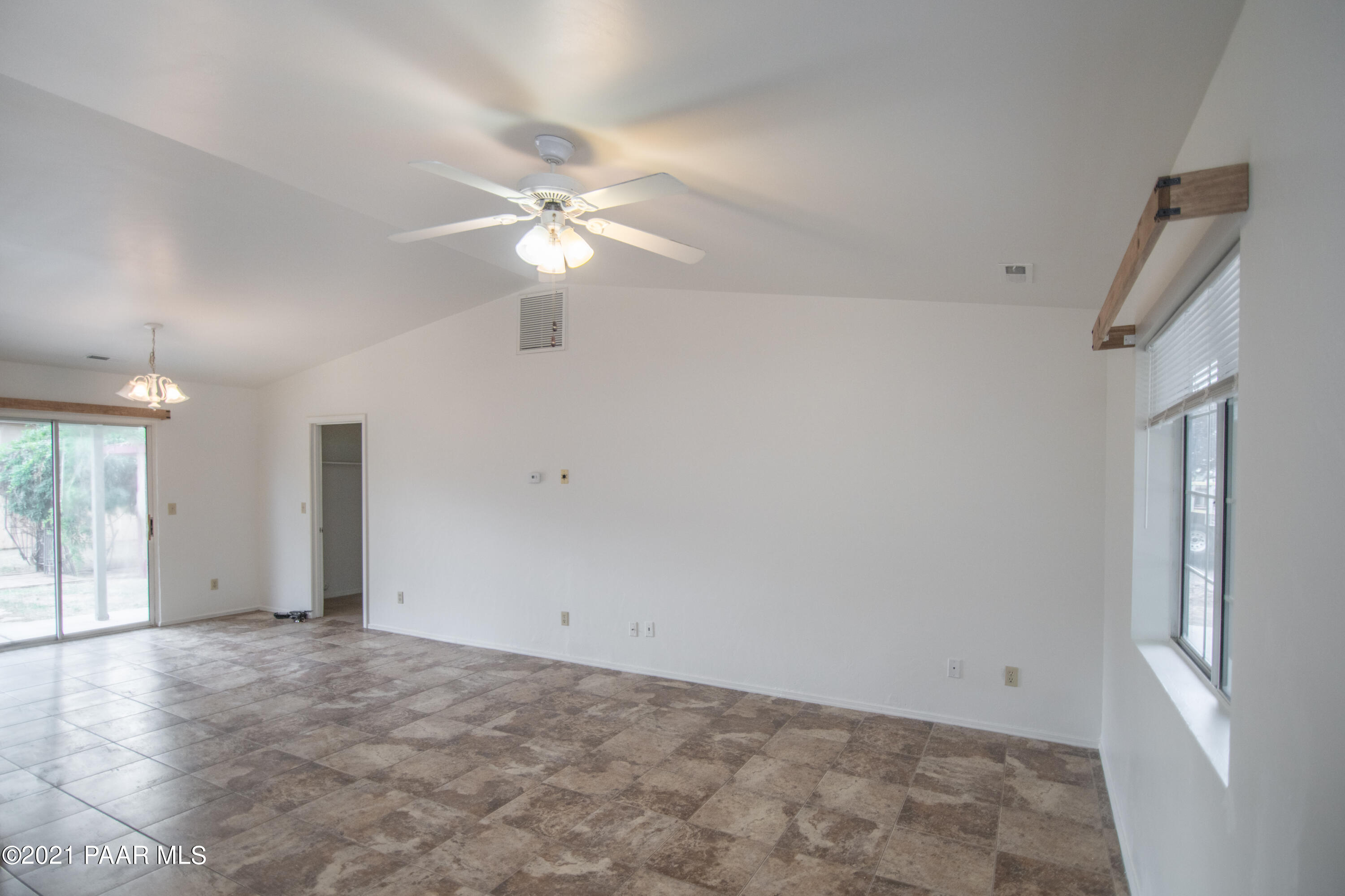 5640 North Long Rifle Road Prescott Valley, AZ 86314 - Photo 20 of 31 DSC_3558