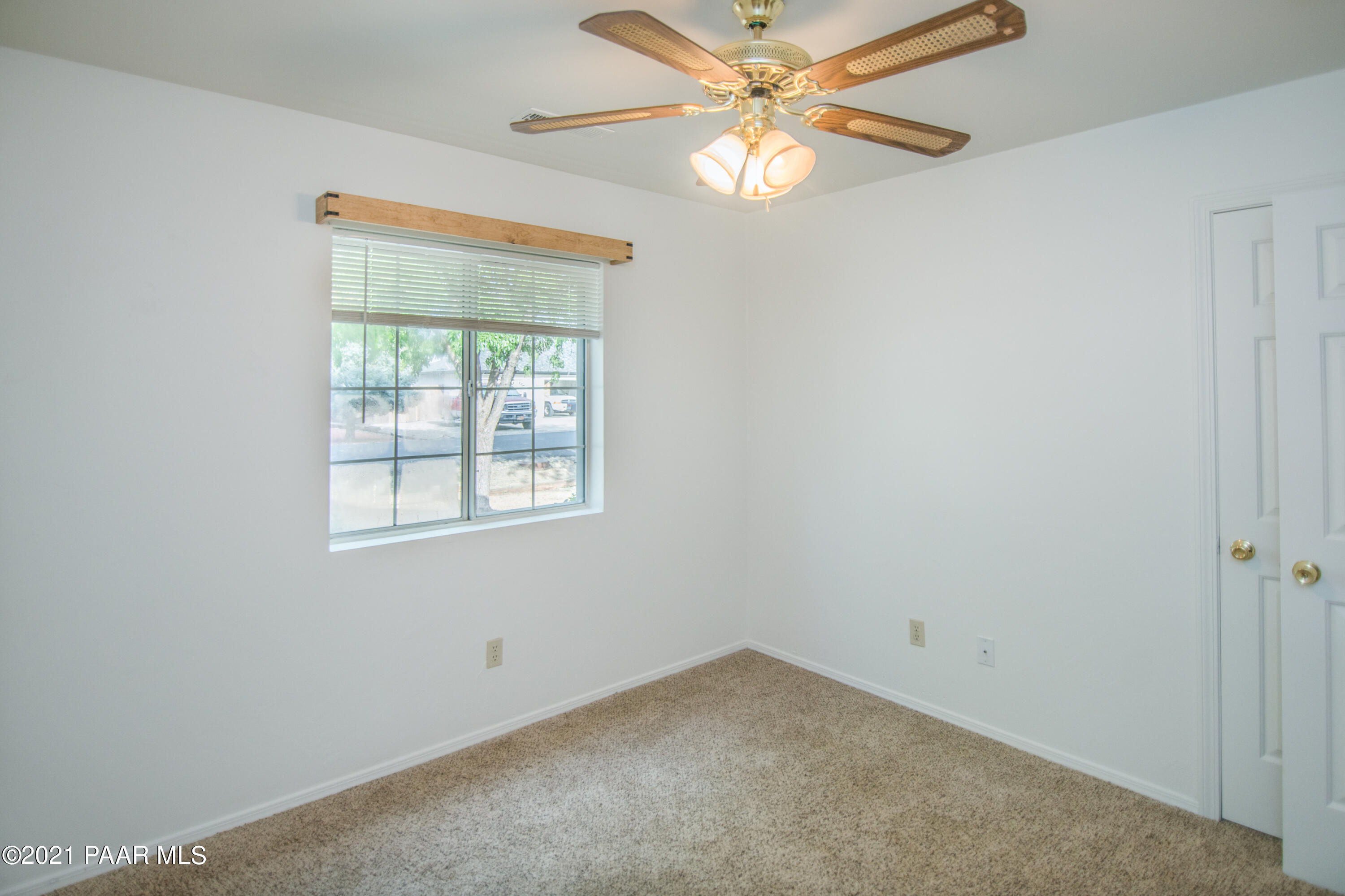 5640 North Long Rifle Road Prescott Valley, AZ 86314 - Photo 23 of 31 DSC_3528