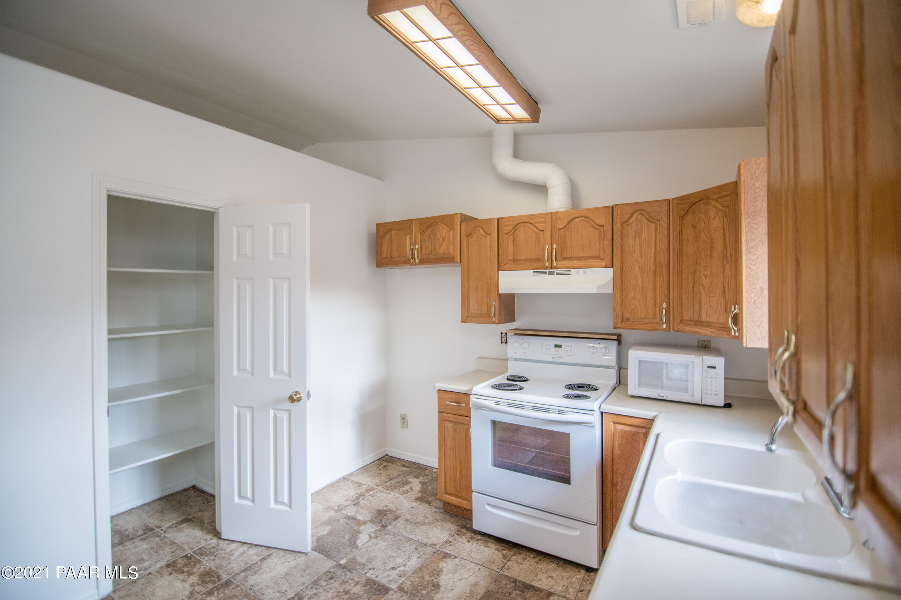 5640 North Long Rifle Road Prescott Valley, AZ 86314 - Photo 7 of 31 DSC_3540