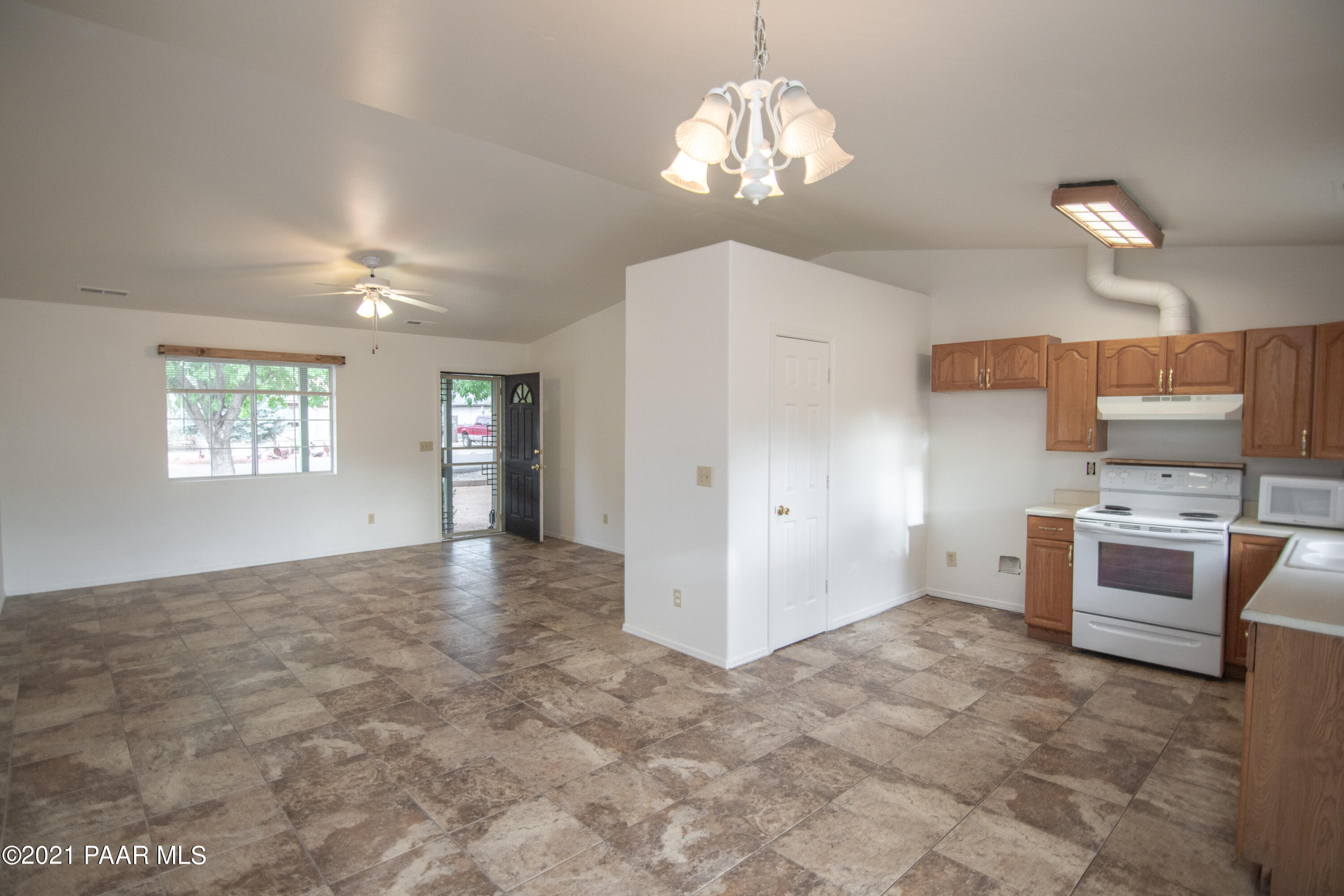 5640 North Long Rifle Road Prescott Valley, AZ 86314 - Photo 9 of 31 DSC_3580