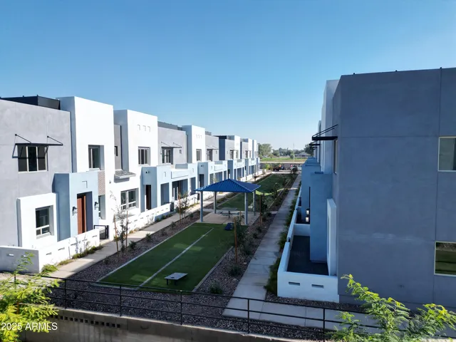 $2,250 | 733 East Commonwealth Avenue, Unit 8, Chandler, AZ 85225