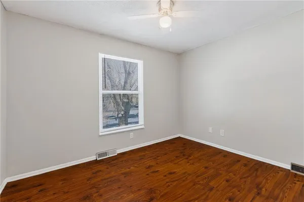 $1,995 | 508 Northeast Shiloh Circle, Blue Springs, MO 64014