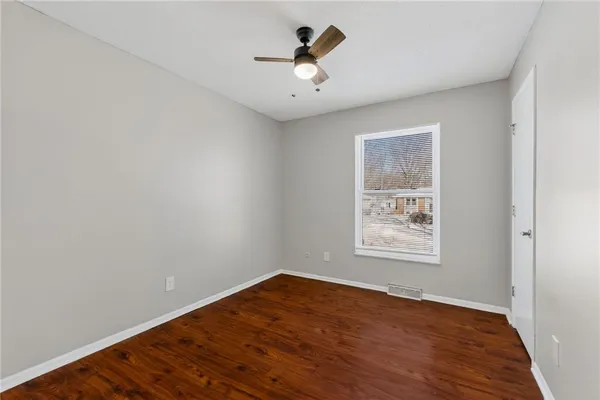 $1,995 | 508 Northeast Shiloh Circle, Blue Springs, MO 64014