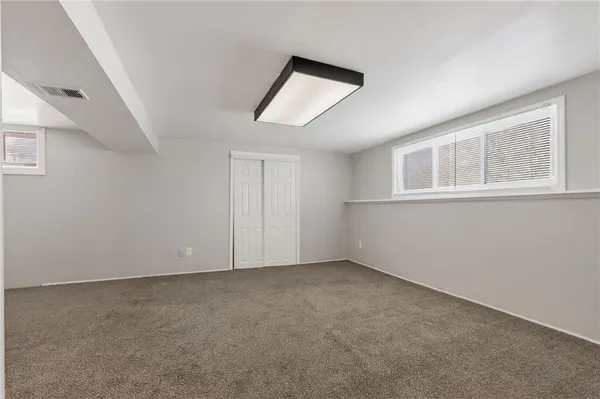 $1,995 | 508 Northeast Shiloh Circle, Blue Springs, MO 64014