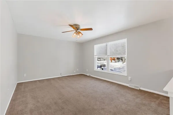 $1,995 | 508 Northeast Shiloh Circle, Blue Springs, MO 64014