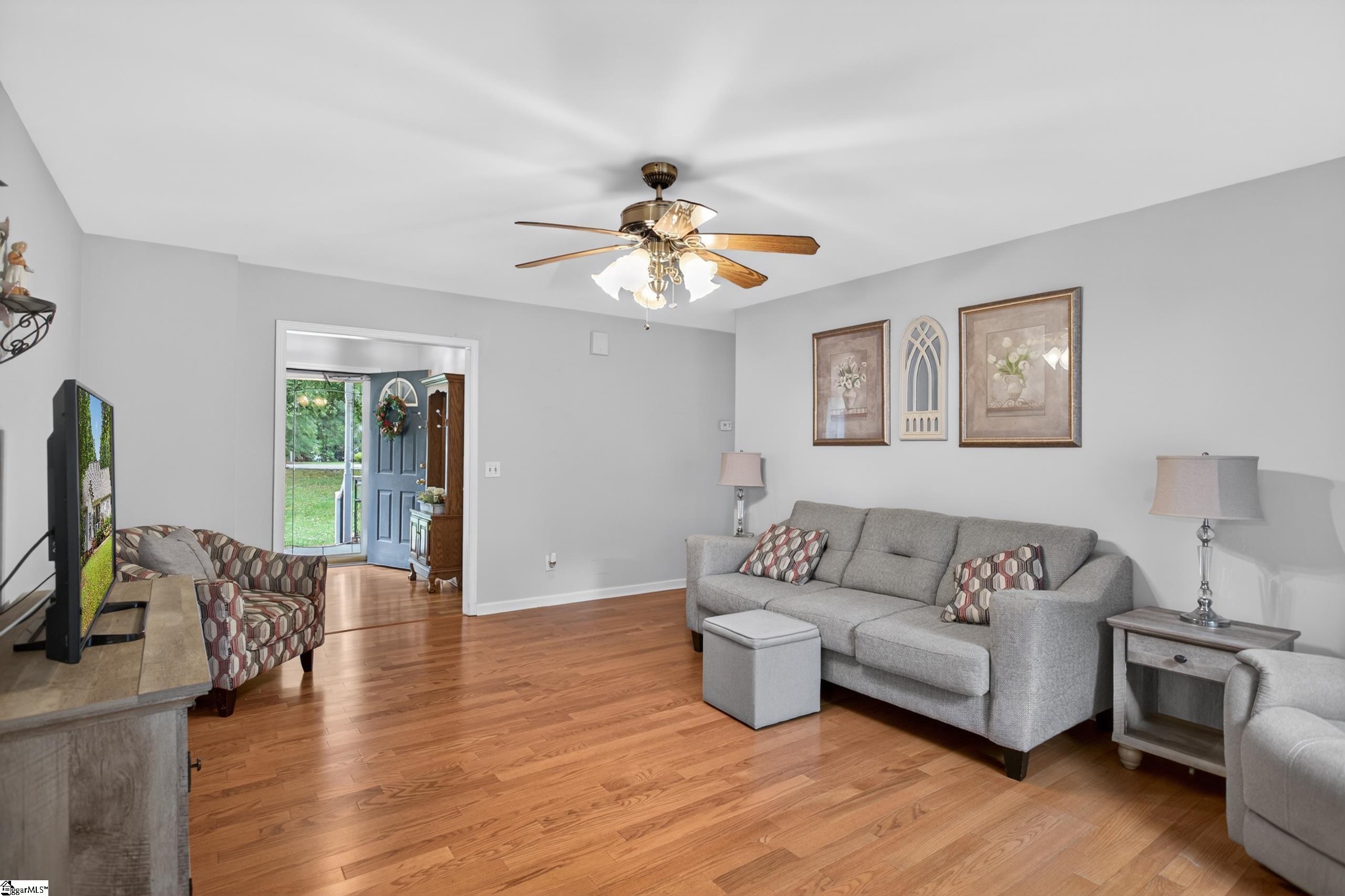 508 Lia Way Easley, SC 29642 - Photo 5 of 41