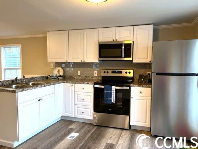 13 Shamrock Circle Murrells Inlet, SC 29576 - Photo 4 of 39