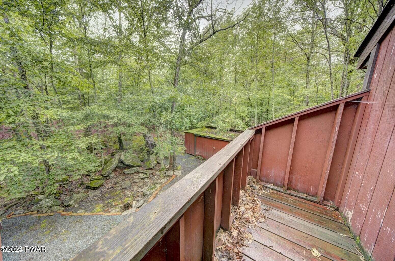 202 Tanager Road Lackawaxen, PA 18435 - Photo 19 of 43