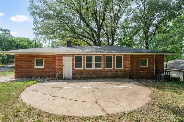 $1,600 | 3360 Berea Road, Memphis, TN 38109