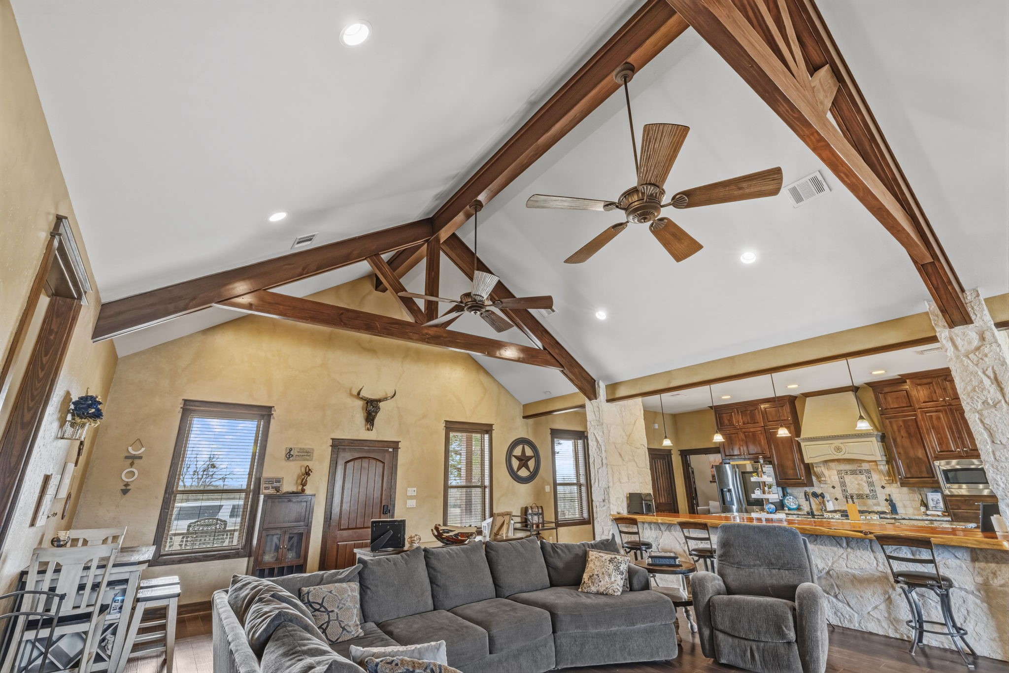 4999 Pin Oak Road Franklin, TX 77856 - Photo 11 of 47 a living room with furniture