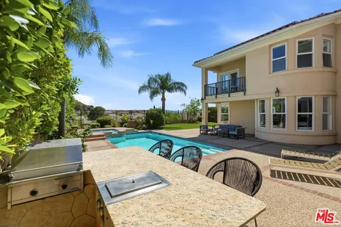 $2,249,000 | 20274 Vía Medici, Porter Ranch, CA 91326