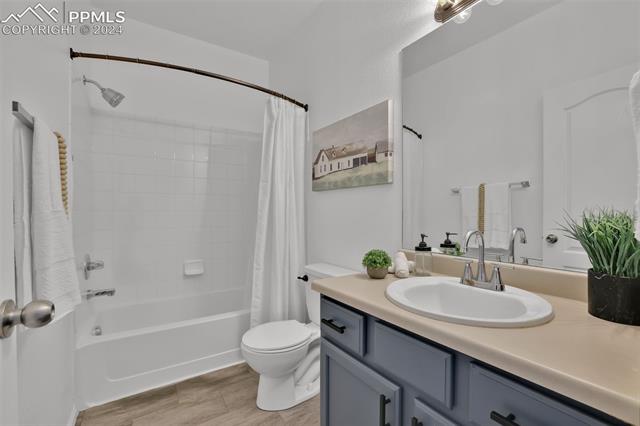11040 Falling Star Road Fountain, CO 80817 - Photo 21 of 50 Full bathroom on main level