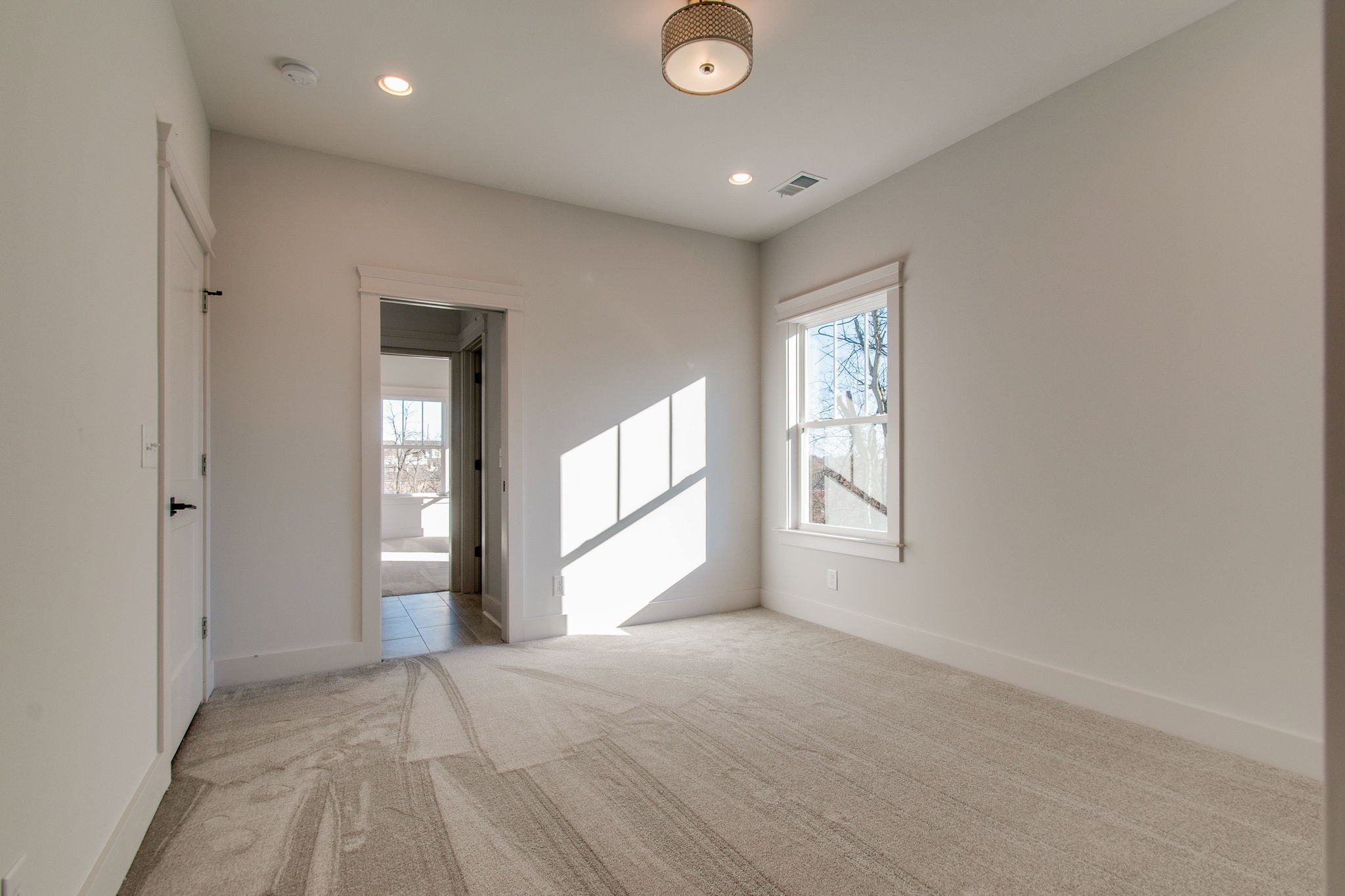 929 Mitchell Road Nashville, TN 37206 - Photo 29 of 48 a view of empty room with window