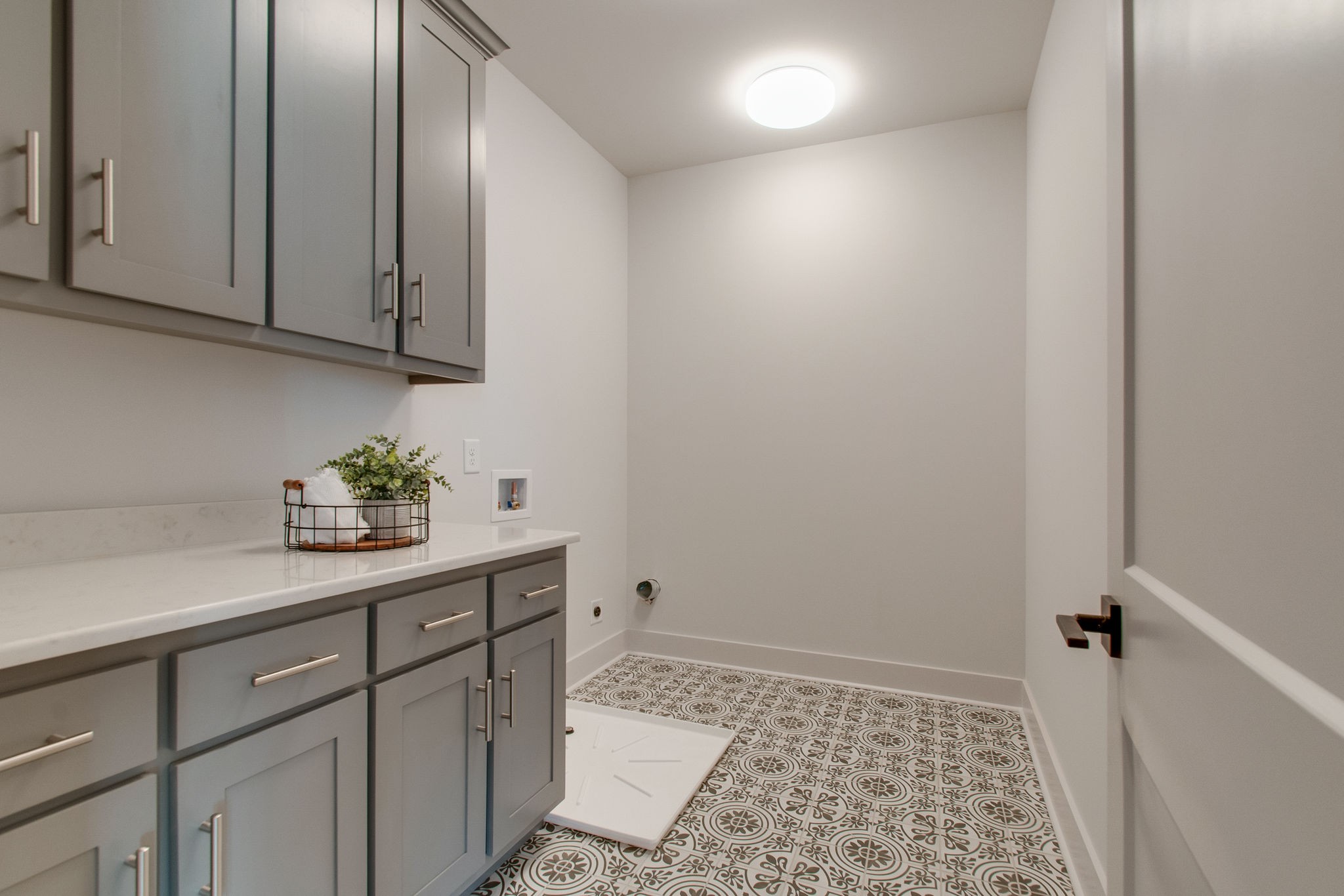 929 Mitchell Road Nashville, TN 37206 - Photo 33 of 48 a room with cabinets