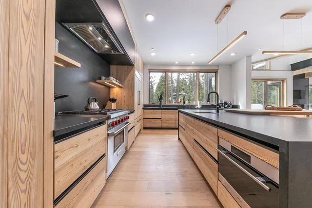 $5,049,000 | 225 Smiley Court, Olympic Valley, CA 96146