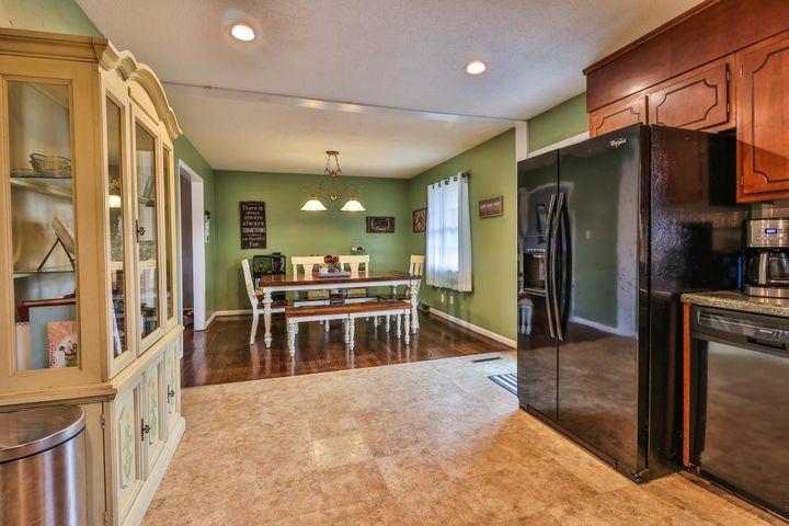 804 Coventry Road Knoxville, TN 37923 - Photo 10 of 26 Kitchen/DiningRoom