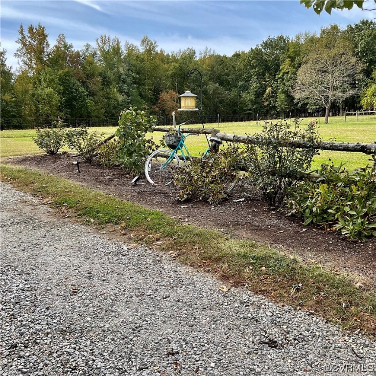 344 Old Mansion Road Victoria, VA 23974 - Photo 36 of 47 a view of a pathway with a yard