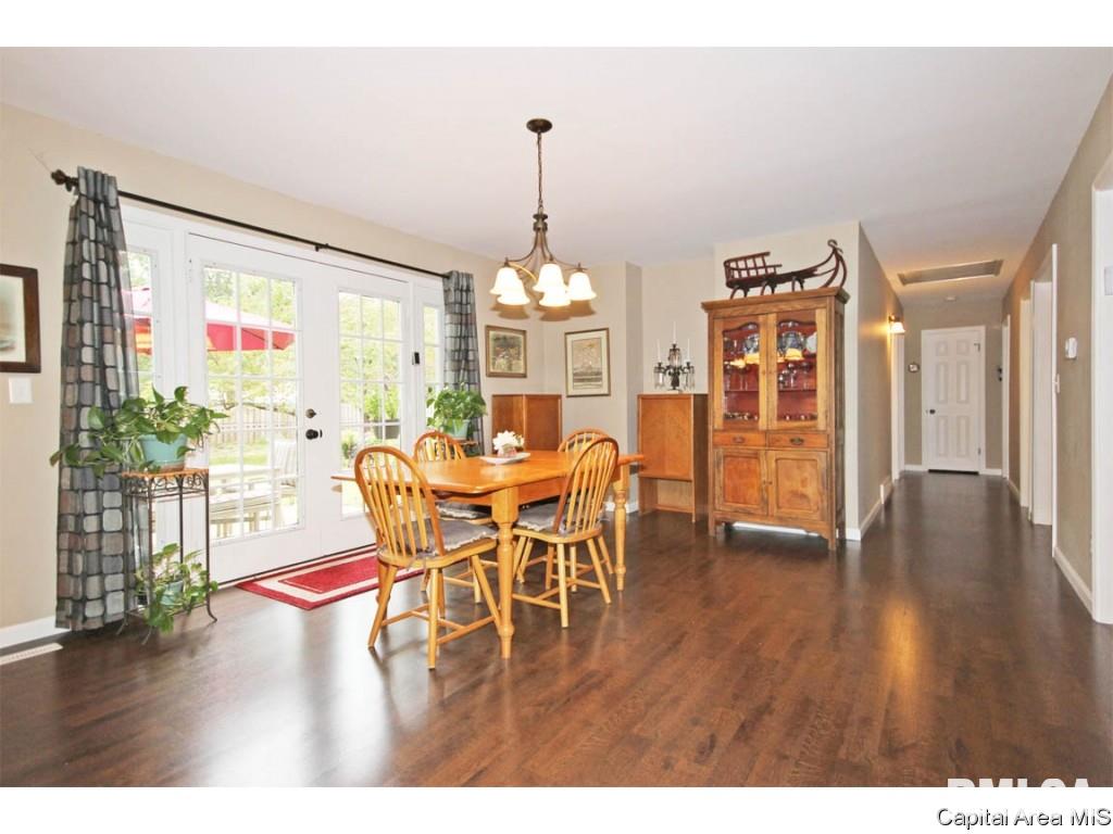 120 Greencastle Circle Springfield, IL 62712 - Photo 12 of 34 Gallery Image 12
