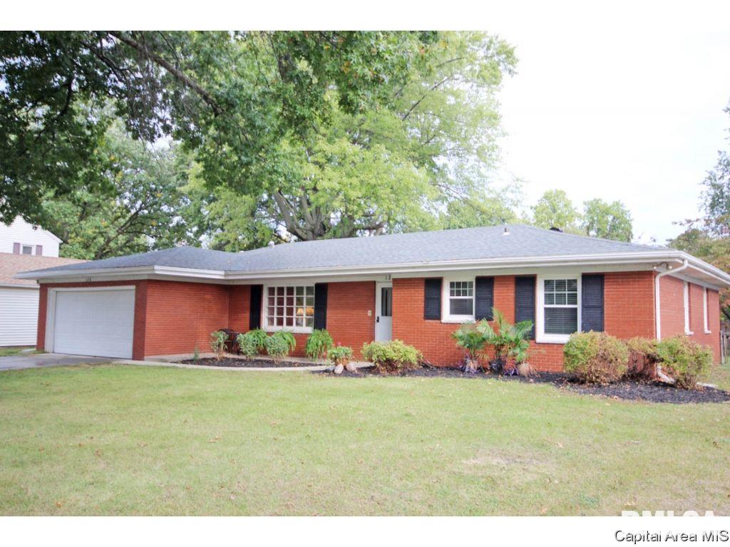 120 Greencastle Circle Springfield, IL 62712 - Photo 2 of 34 Gallery Image 2
