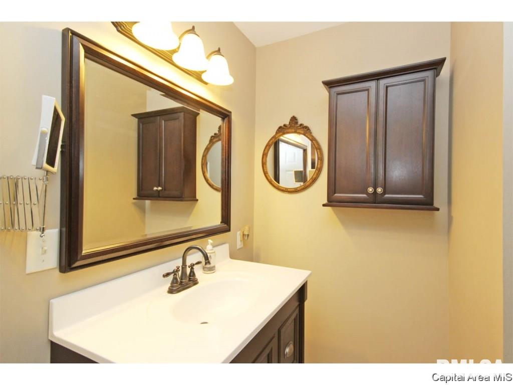 120 Greencastle Circle Springfield, IL 62712 - Photo 28 of 34 Gallery Image 28