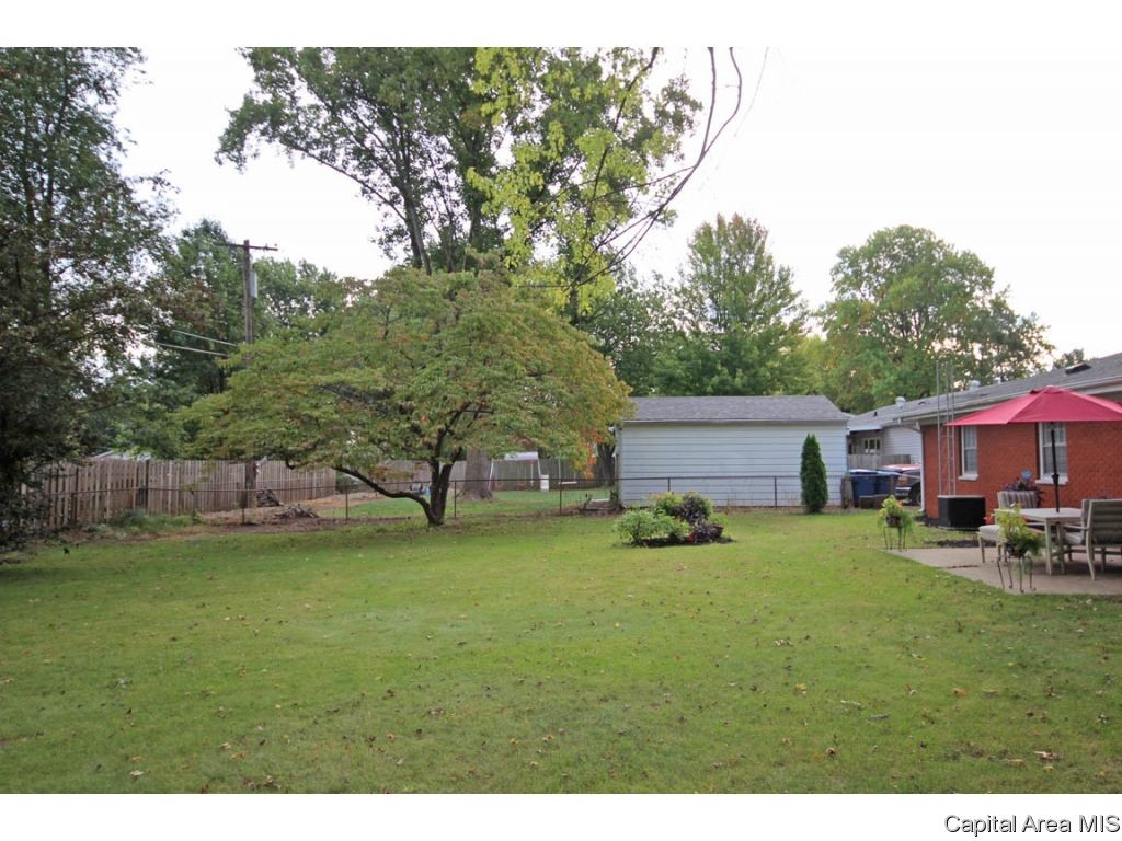 120 Greencastle Circle Springfield, IL 62712 - Photo 30 of 34 Gallery Image 30