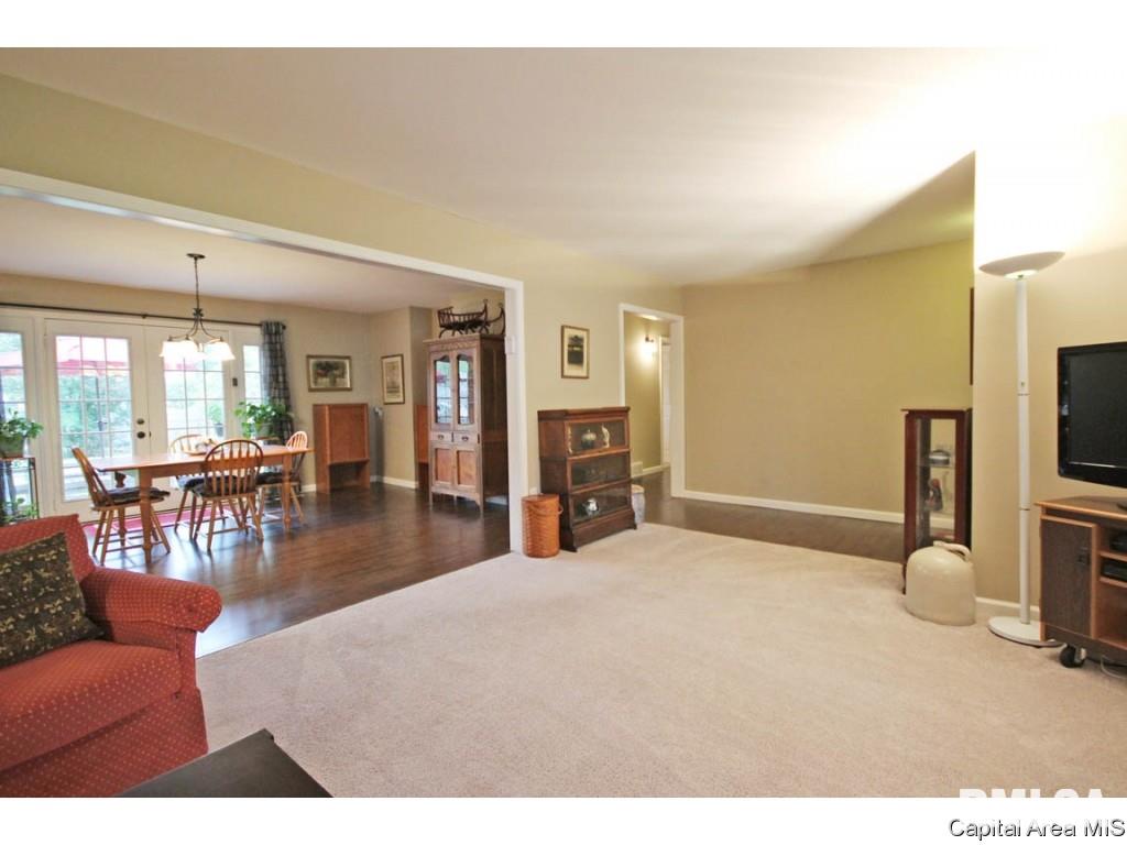 120 Greencastle Circle Springfield, IL 62712 - Photo 7 of 34 Gallery Image 7