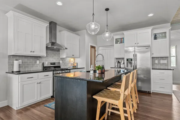 $699,900 | W6681 Charleen Lane, Greenville, WI 54942