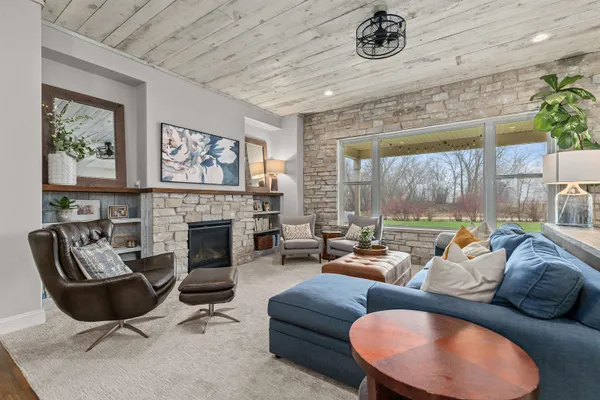 $699,900 | W6681 Charleen Lane, Greenville, WI 54942