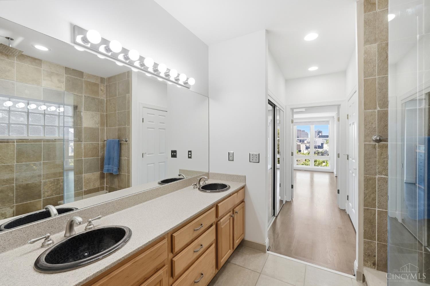336 Boal Street Cincinnati, OH 45202 - Photo 38 of 90