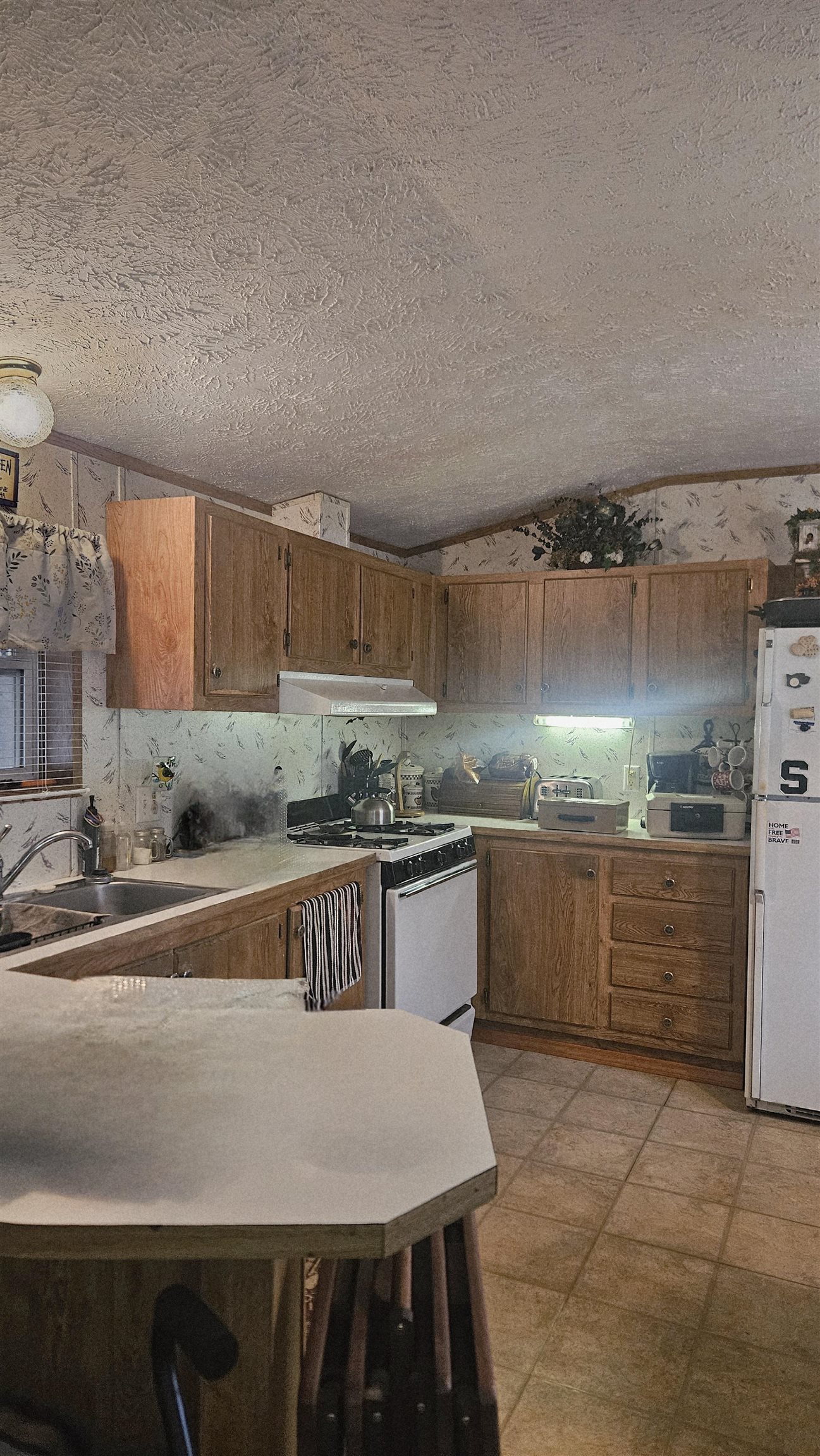 1265 Channel Way Gladwin, MI 48624 - Photo 3 of 19