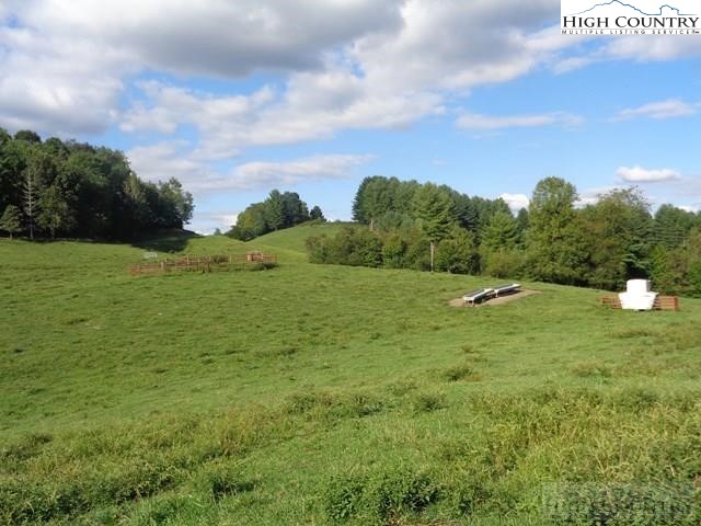2053 Smithey Road Crumpler, NC 28617 - Photo 8 of 23 Gallery Image 8