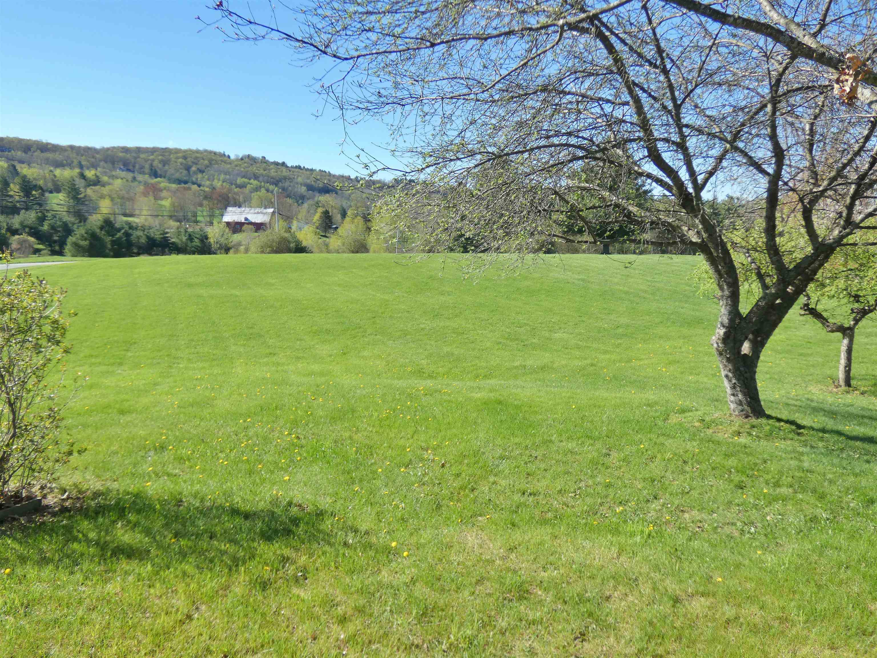 41 Whispering Pines Road Derby, VT 05855 - Photo 7 of 12