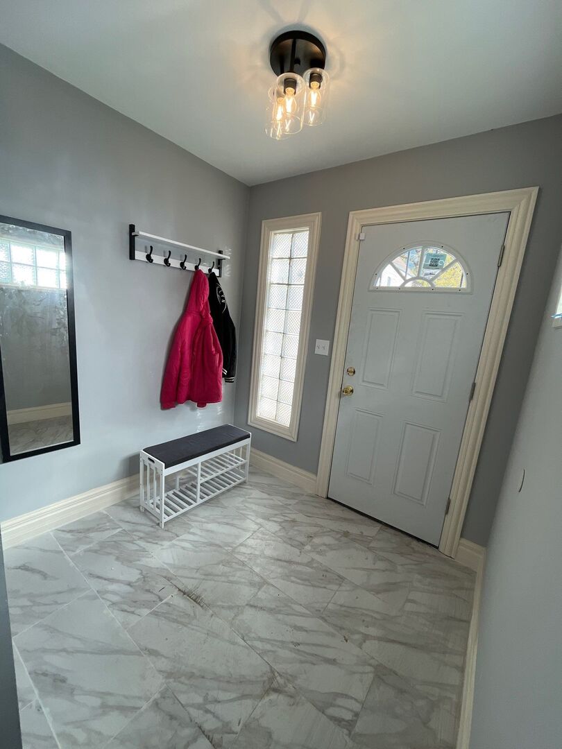7438 South Champlain Avenue Chicago, IL 60619 - Photo 5 of 41 an entryway