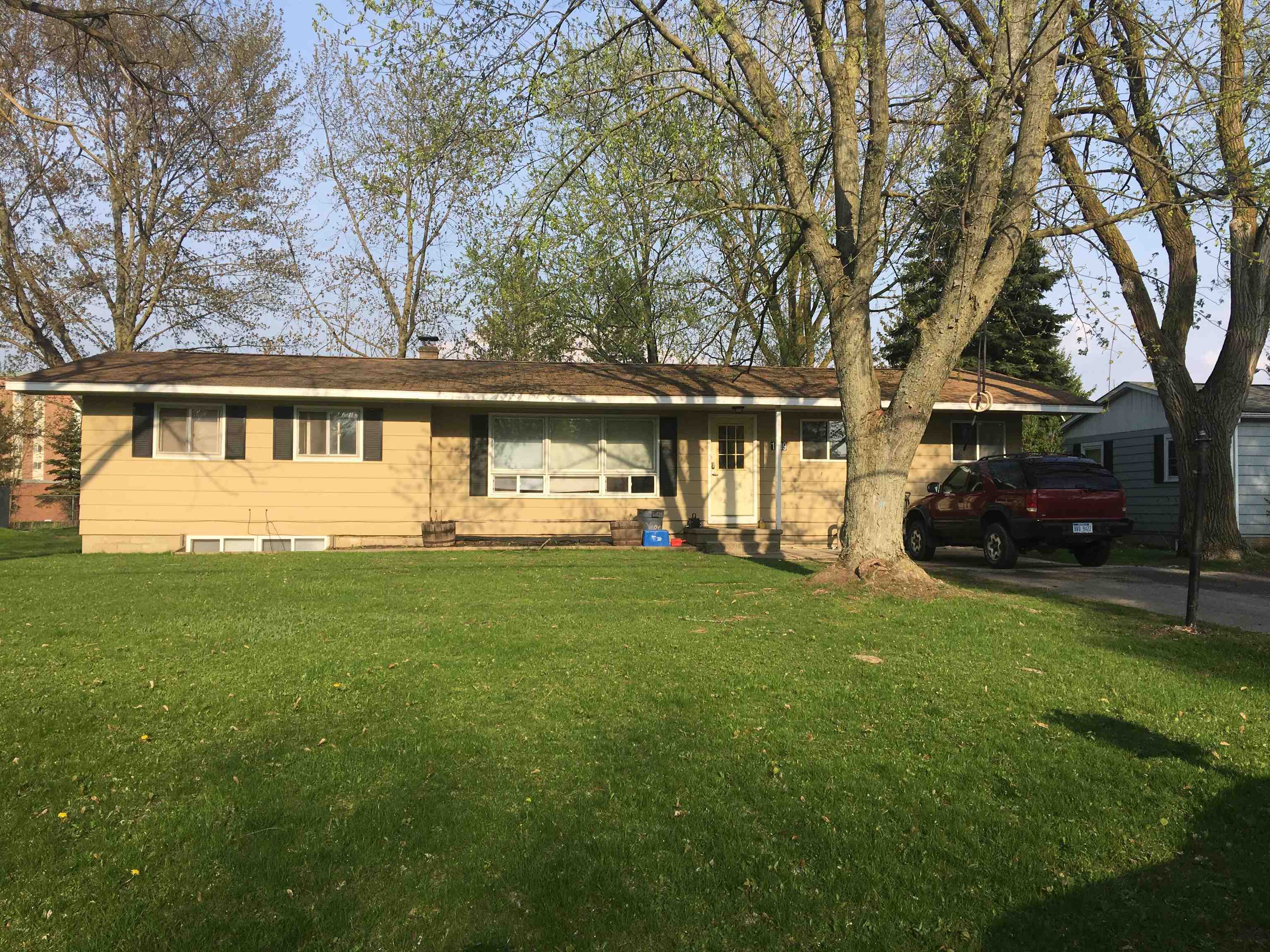 1909 South Stockman Road Mount Pleasant, MI 48858 - Photo 1 of 26