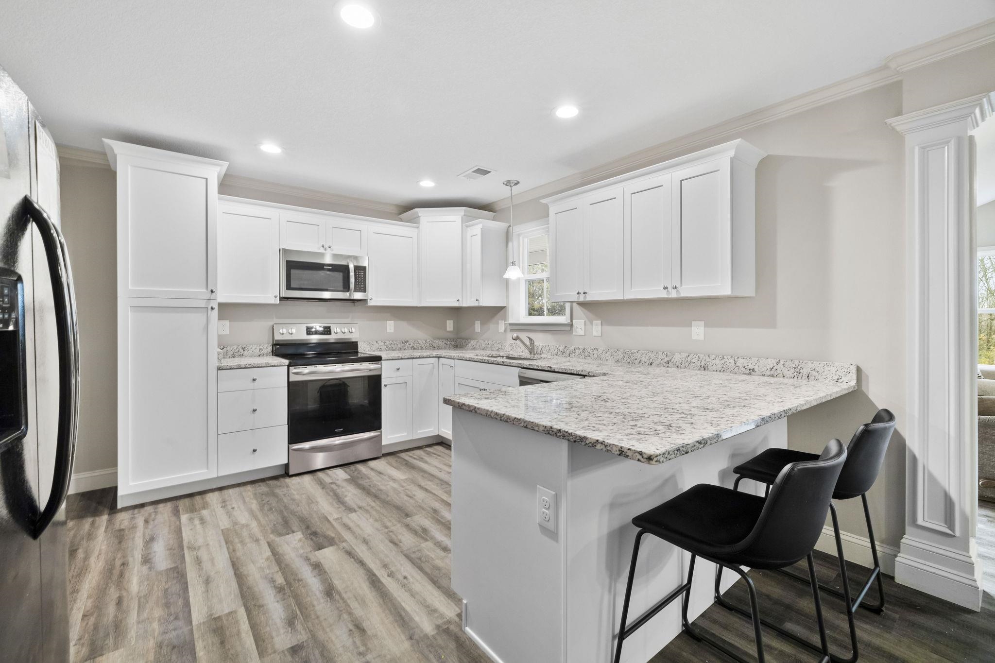 949 Pearson Town Road Moore, SC 29369 - Photo 5 of 37 Kitchen
