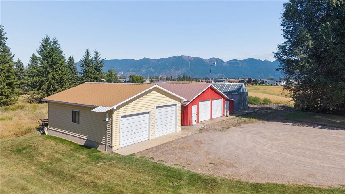 225 Fairmont Road Kalispell, MT 59901 - Photo 15 of 40 Gallery Image 15
