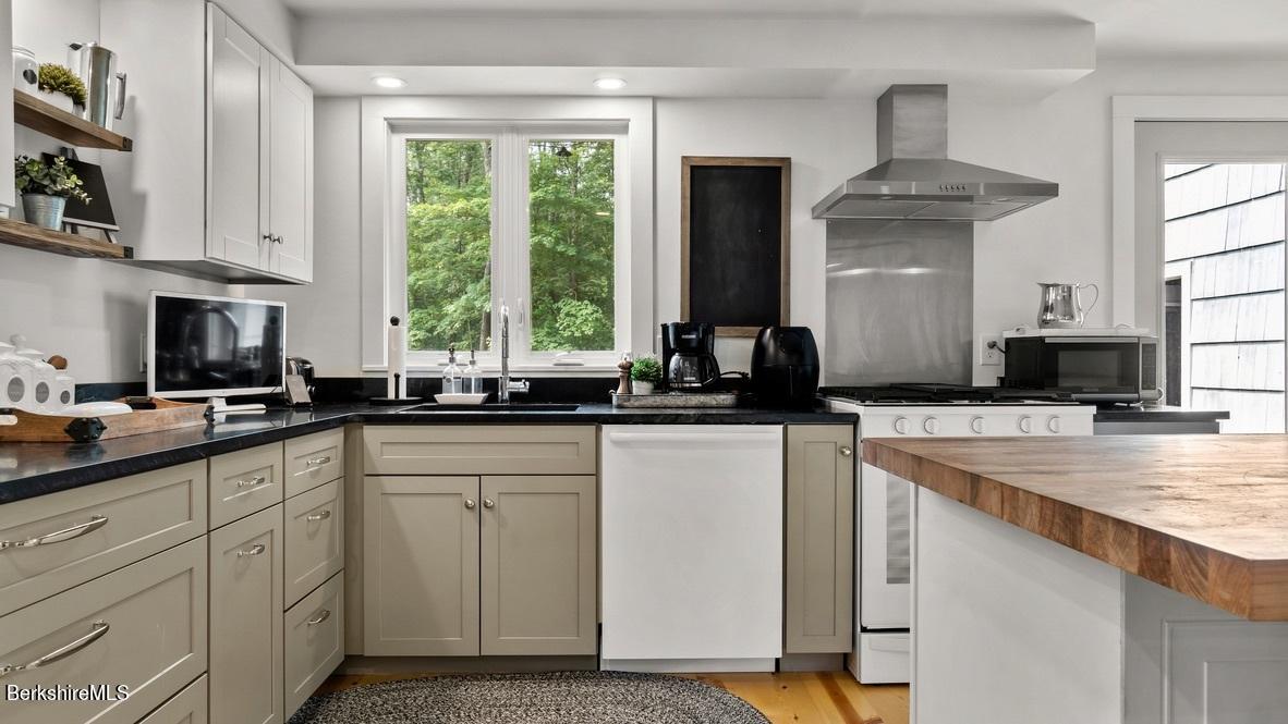 45 Blunt Road Egremont, MA 01230 - Photo 6 of 25 B0DD85D1-CED0-48B6-BD0B-9BD05EB22743_1_1