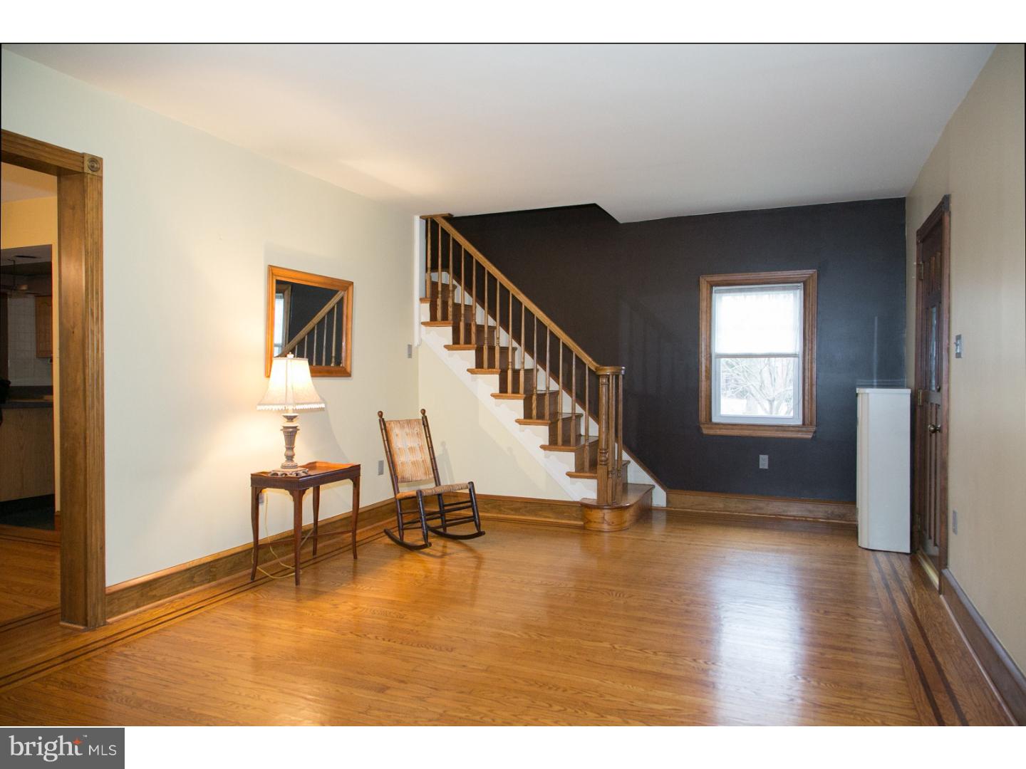 301 Boyer Road Cheltenham, PA 19012 - Photo 3 of 25 Living Room