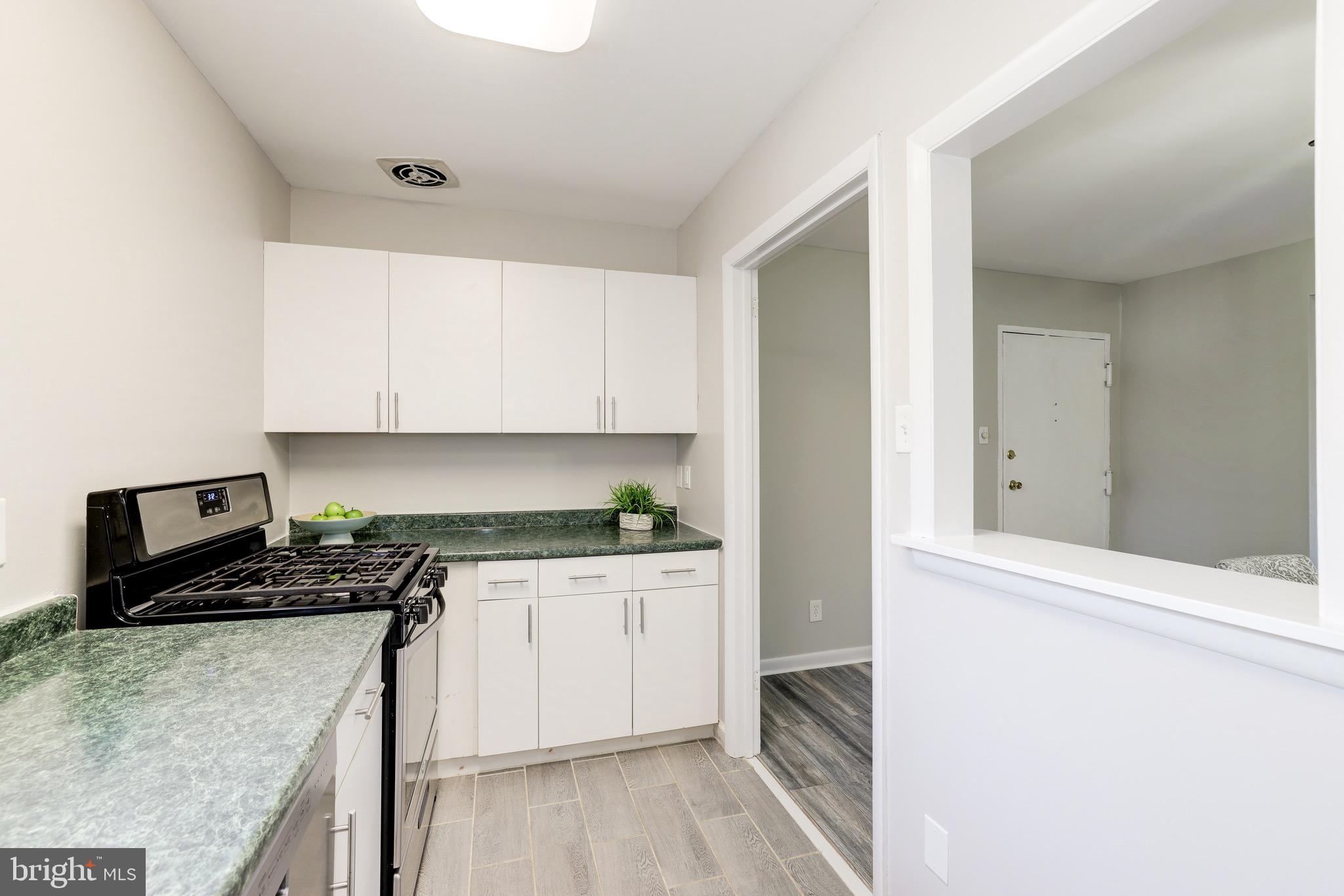 11602 Vantage Hill Road, Unit 12B Reston, VA 20190 - Photo 18 of 38 Gallery Image 18