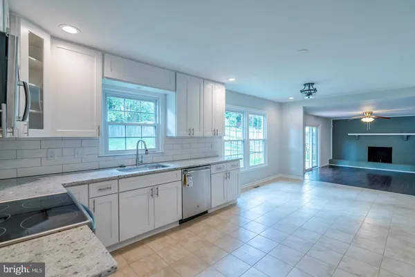 $3,650 | 503 Hunt Way Lane, Herndon, VA 20170