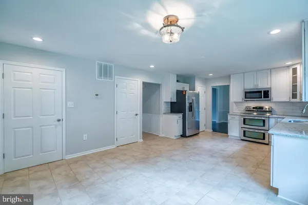 $3,550 | 503 Hunt Way Lane, Herndon, VA 20170