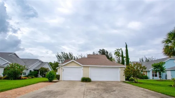 $2,595 | Undisclosed Address, Naples, FL 34116