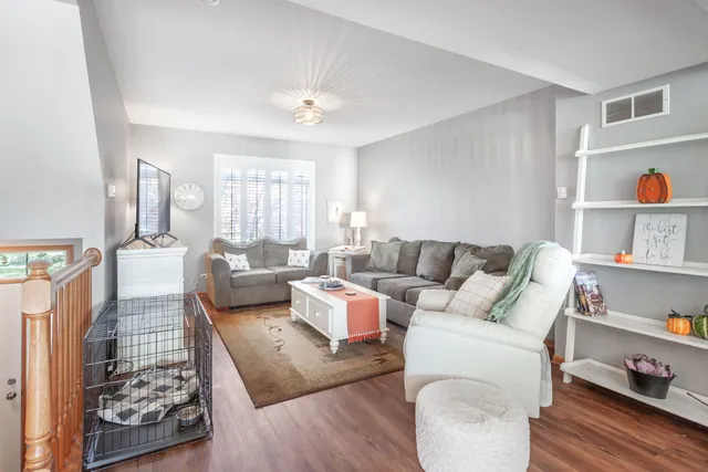 $278,000 | 437 East Willow Street, Unit 437, Elburn, IL 60119