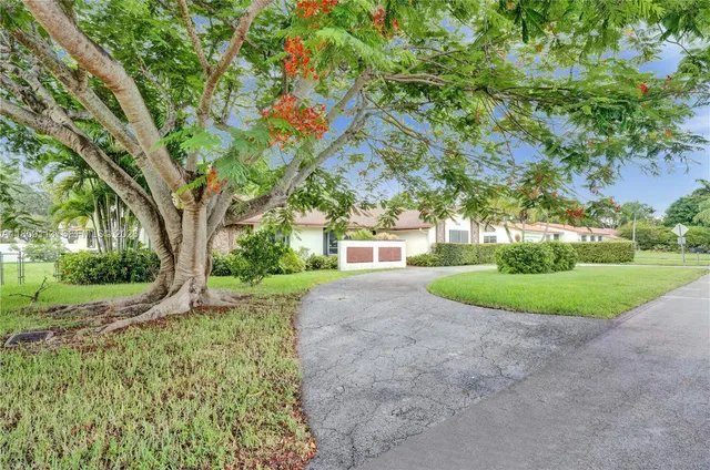 $1,200,000 | 9461 Southwest 134th Street, Miami, FL 33176